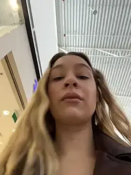 Stripchat Nude Webcam of SashaCatt