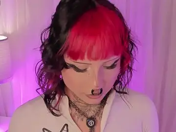 Stripchat Live Porn of StellarKitty_