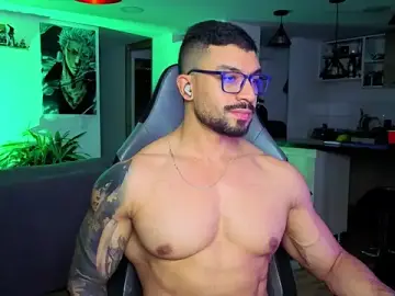 Stripchat Nude Webcam of Michael_Diamond