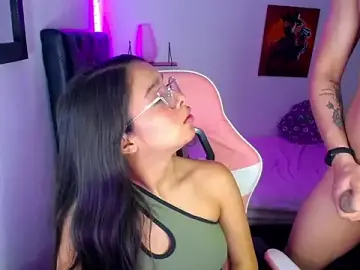 Stripchat Sex Cam of jessi_and_boy