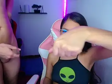 Stripchat Live Porn of jessi_and_boy