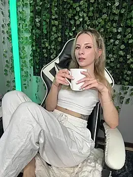 Stripchat Watch Live Sex Cams of Eva_Kit