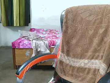 Stripchat Best live sex cam show of Cute_Mahi22