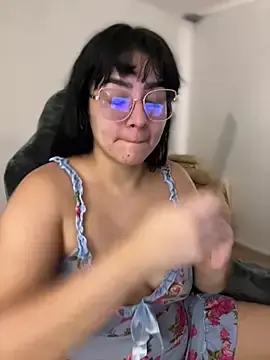 Stripchat Nude Webcam of Lia_flowers