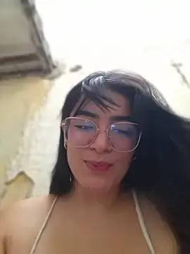 Stripchat Nude Webcam of Lia_flowers