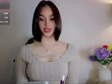 Stripchat Sex Cam of Anna_HollyDoll