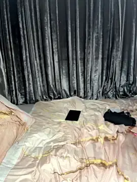 Stripchat Watch Live Sex Cams of Strongqueen