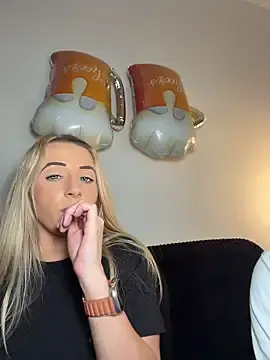 Stripchat Sex Chat of Strongqueen