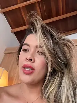 Stripchat Adult Video Chat of Emilia_Bakerr