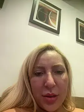 Stripchat Live Porn of Juuhschmitt