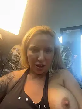 Stripchat Adult Video Chat of Juuhschmitt