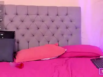 Stripchat Watch Live Sex Cams of Maite_Smith_
