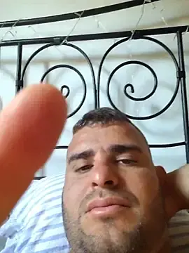 Stripchat Free Porn Cam of Ricardosafadocassdo
