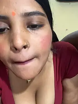 Stripchat Adult Video Chat of Hey_Shiri_Bhabhi