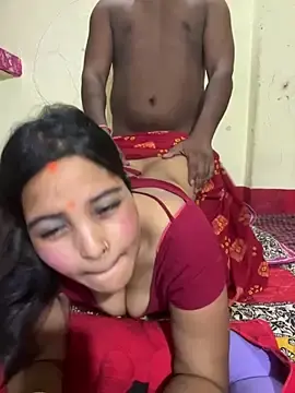 Stripchat Live Sex Cam of Hey_Shiri_Bhabhi