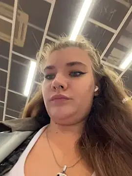 Stripchat Live Porn of Holy_Tereza