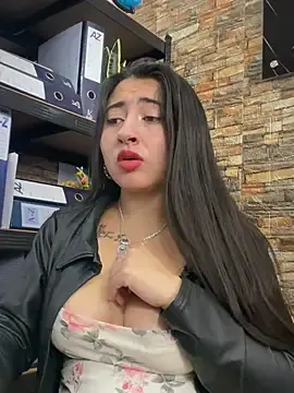 Stripchat Sex Cam of _Sarah-Office1