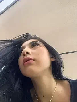 Stripchat Sex Cam of BadLilAngelXXX