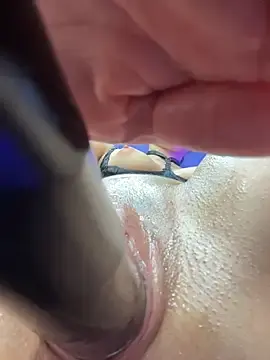 Stripchat Sex Cam of BadLilAngelXXX