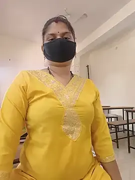 Stripchat Free Live Porn of SexyBhumii