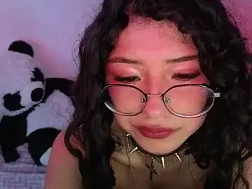 Stripchat Live Sex Cam of ShySheep_