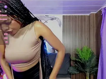 Stripchat Sex Cam of CRISTALBROKE_TAY