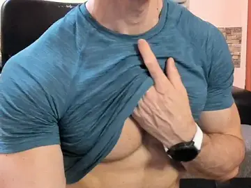 Stripchat Free Porn Cam of HotHunkTrainer