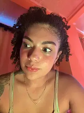Stripchat Sex Cam of Morenayaa