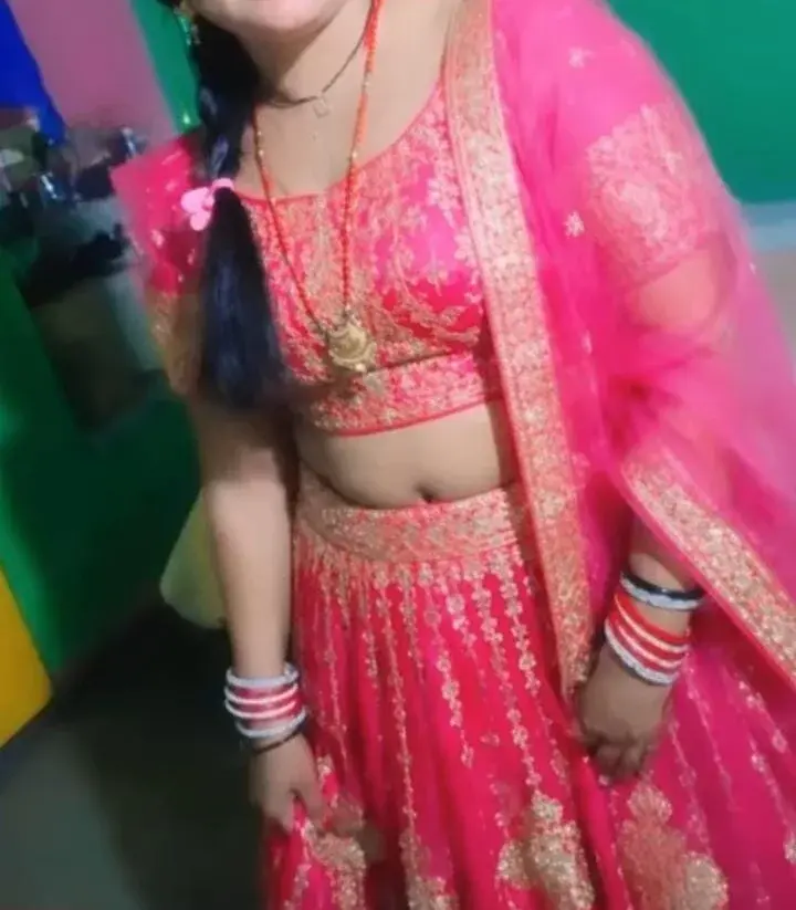Priyansi_hot