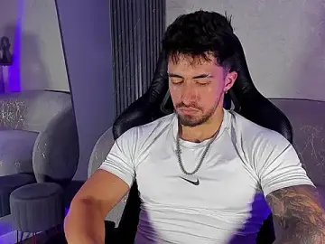 Stripchat Best live sex cam show of Brad_Summer