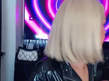 Stripchat Best live sex cam show of Holy_Flaire