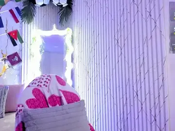 Stripchat Watch Live Sex Cams of Naomy_tay1
