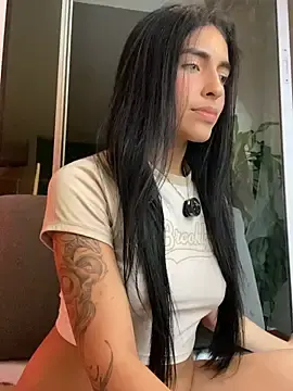 Stripchat Sex Cam of DaphneUwu