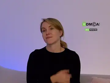 Stripchat Live Sex Cam of Fallinlove1