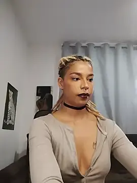 Stripchat Live Sex of Helenoir