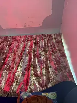 Stripchat Live Sex Cam of _Thirteen