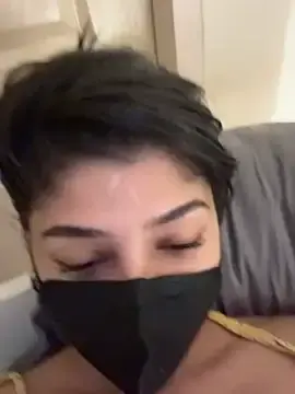 Stripchat Live Sex Cam of sarakashmir5
