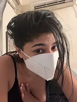 Stripchat Free Porn Cam of sarakashmir5