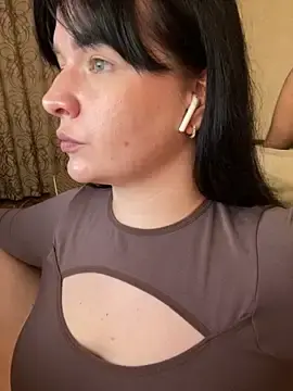 Stripchat Adult Webcam of Poly_Nick