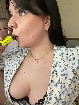 Stripchat Adult Webcam of Poly_Nick