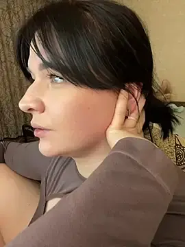 Stripchat Watch Live Sex Cams of Poly_Nick