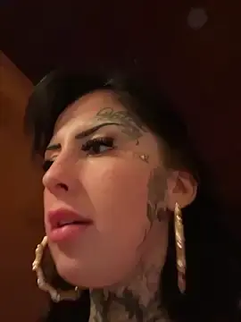 Stripchat Live Sex of JeyJeyDiamond666