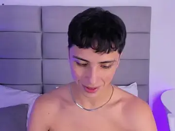 Stripchat Watch Live Sex Cams of JoshClaarktt