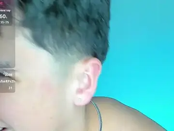 Stripchat Live Sex Cam of JoshClaarktt