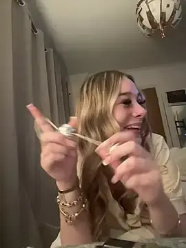 Stripchat Best live sex cam show of Kiiiiixj1