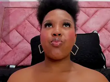 Stripchat Free Porn Cam of LilyyMiller_