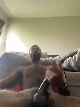 Stripchat Live Sex Cam of Papi_k2000