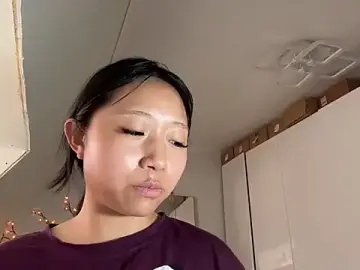 Stripchat Sex Cam of SweetMiaXO