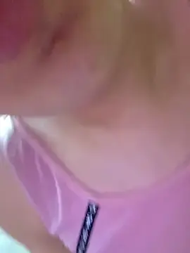 Stripchat Free Porn Cam of malak_spicy