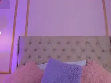 Stripchat Live Sex Cam of ivy__collins